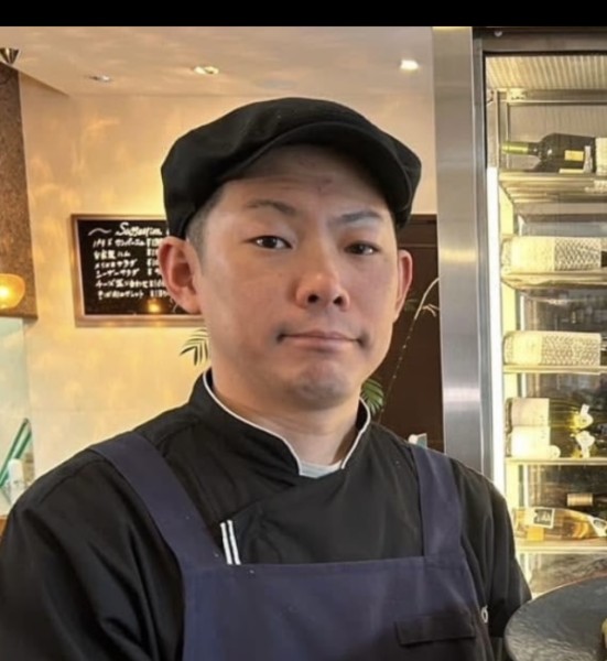 南　友輔